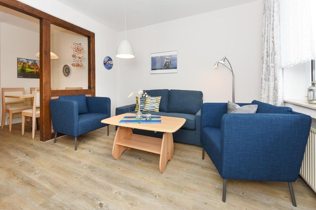 Ferienwohnungen Im Haus Am Wattenmeer Neuharlingersiel Exterior foto