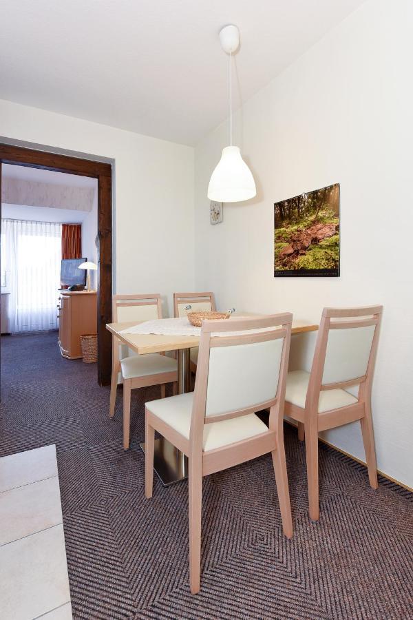 Ferienwohnungen Im Haus Am Wattenmeer Neuharlingersiel Exterior foto